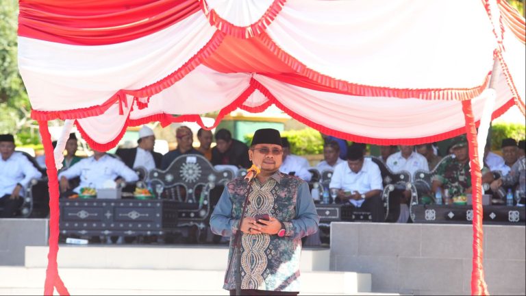 Menag Kukuhkan 2.302 Relawan Moderasi Beragama di Mataram