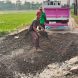 Pemdes Jayamulya Gandeng Pengusaha dan Masyarakat, Perbaikan Jalan Secara Swadaya