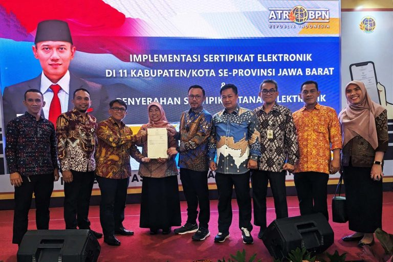 Hari Pertama Pelayanan Elektronik di BPN Kota Depok Berjalan Mulus