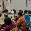 Warga Desa Ketap Tolak Plang PT BRS, Nama Bupati Terseret