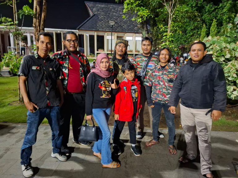 LMPI BRIGADE III Korwil V JABAR Bersama Warga Pawai Obor Tahun Baru Islam 1446 Hijriah