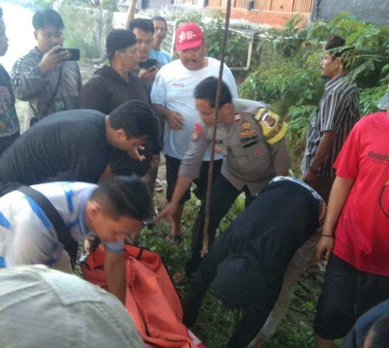 Polsek Jasinga Olah TKP Penemuan Mayat Diduga korban Bunuh Diri