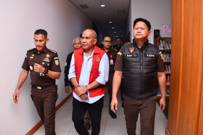 Terlibat Tipikor, Pj Bupati Bandung Ditahan Kajati Jawa Barat