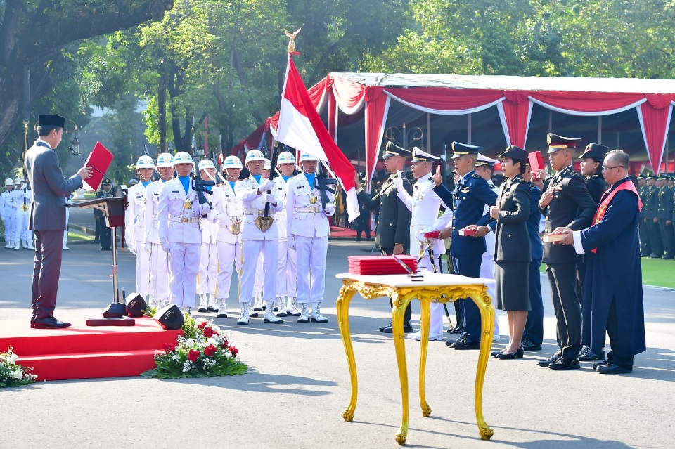 Presiden Jokowi lantik Perwira remaja Penganut konghucu