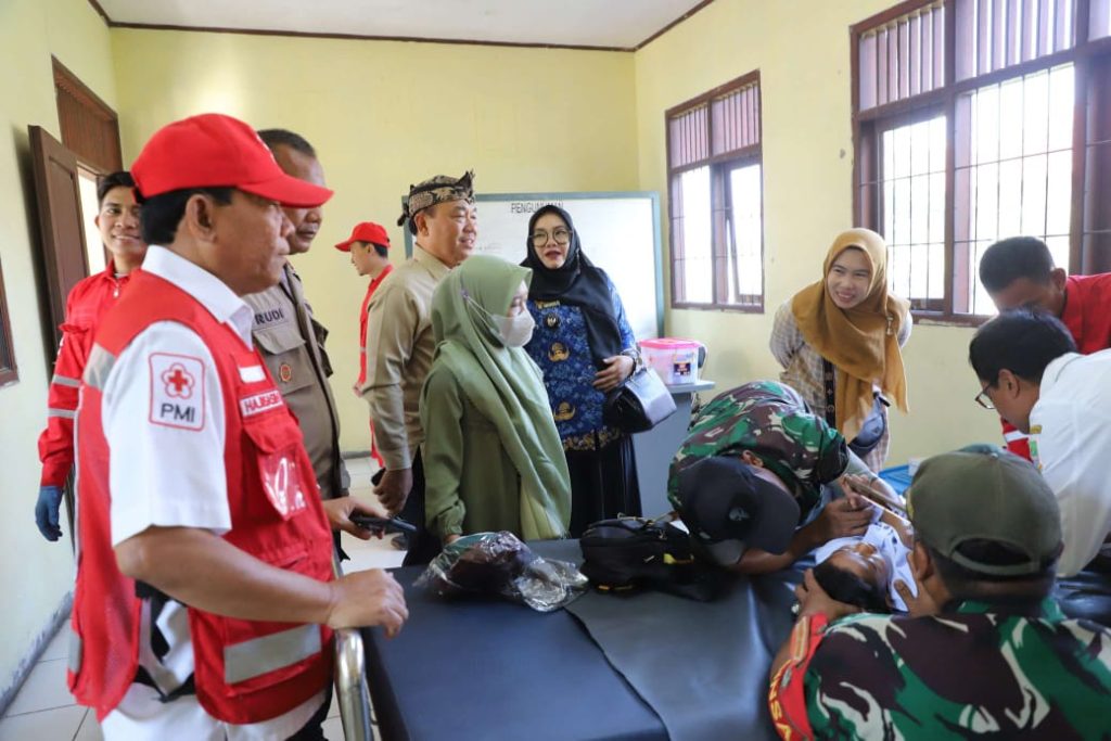 Sunatan massal gratis PMI Kab. Bekasi