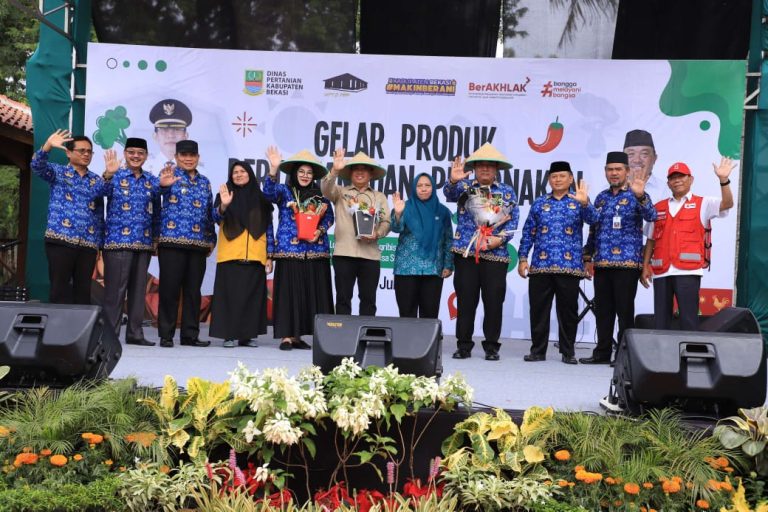 Tangis dan Tawa Anak-anak Desa Sindangmulya Ikuti Sunatan Massal 