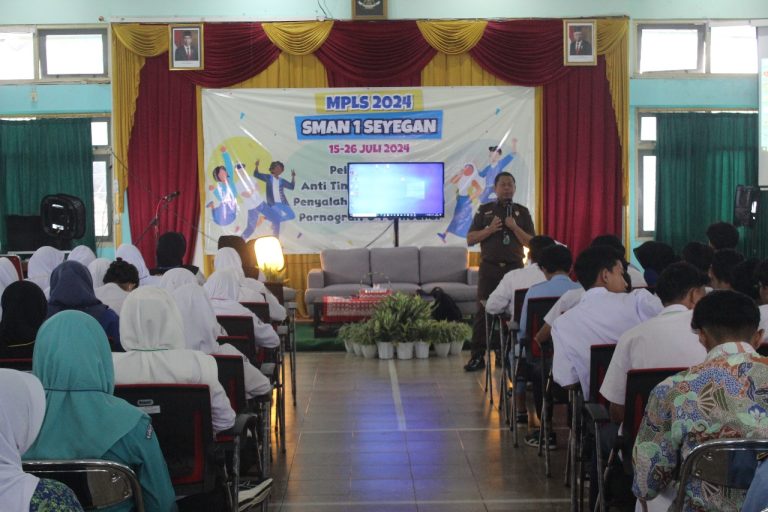 Kejari DIY Ingatkan Budaya Anti Korupsi dan Bahaya Judi Online di SMAN 1 Seyegan