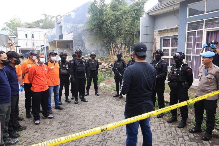 Polri Tangkap Terduga Bom Bunuh Diri di Malang