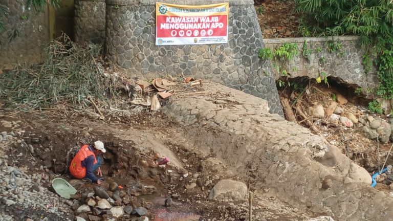 Proyek Bendungan Irigasi di Sukabumi Diduga Asal-Asalan