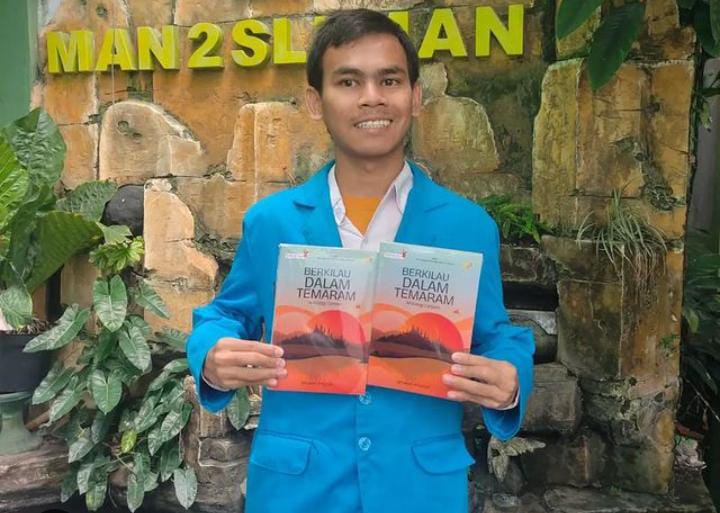 Pemuda tunanetra