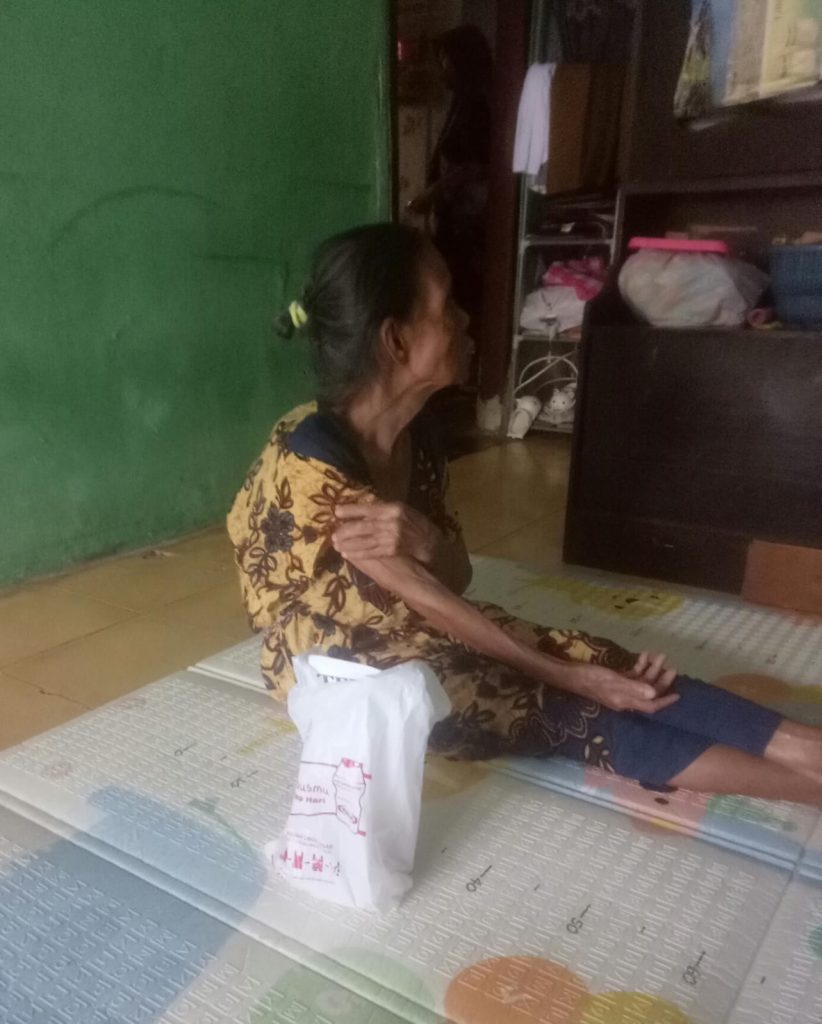 Nenek titing
