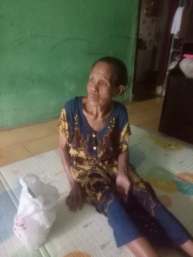 Nenek Titing