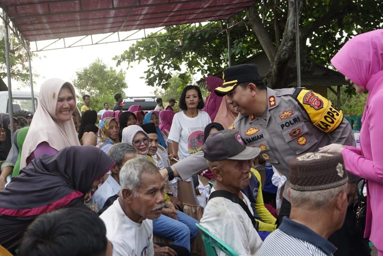 Tersentuh Berita, Kapolres Sukabumi Turun Langsung Bantu Nelayan Loji