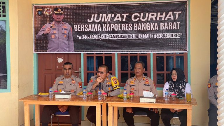 Kapolres Bangka Barat Serukan Persatuan dan Tolak Judi dalam Jumat Curhat di Terminal Kelapa