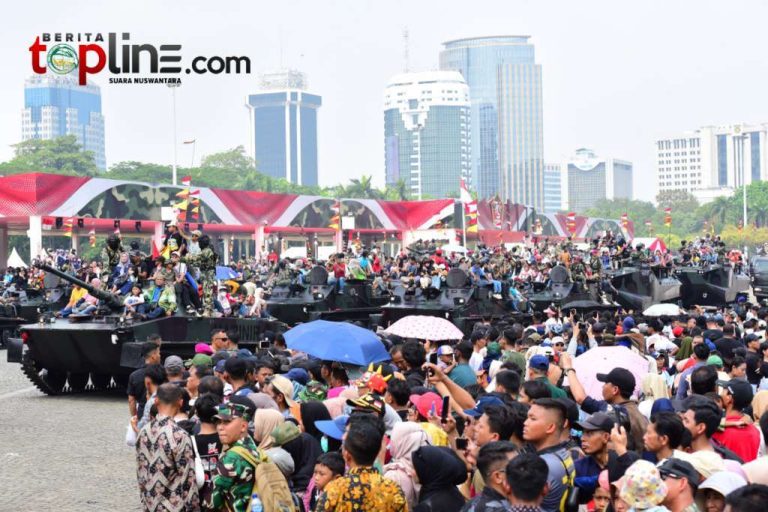 Presiden Jokowi: Kedekatan TNI dan Rakyat, Kekuatan Besar Bangsa di HUT TNI ke-79