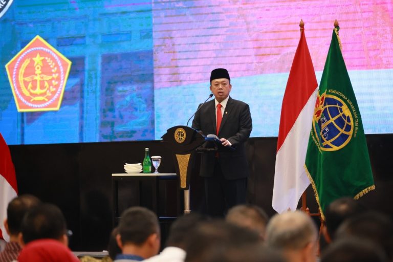 Menteri Nusron Tegas Berantas Mafia Tanah: Komitmen pada Keadilan
