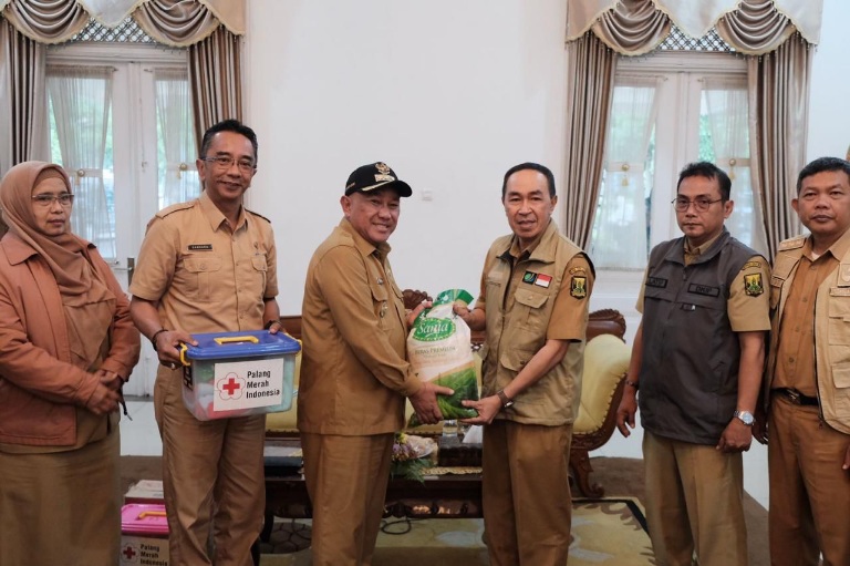 PT Tirta Asasta dan Pemkot Depok Bantu Korban Banjir Sukabumi