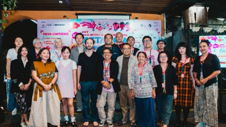 JAFF19: Happyend Raih Golden Hanoman, Yohanna Dominasi Indonesian Screen Awards