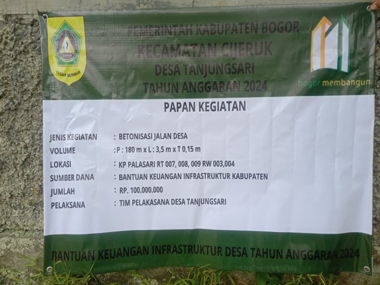 Betonisasi Jalan Desa, Pemdes Tanjungsari Dorong Perputaran Ekonomi warga