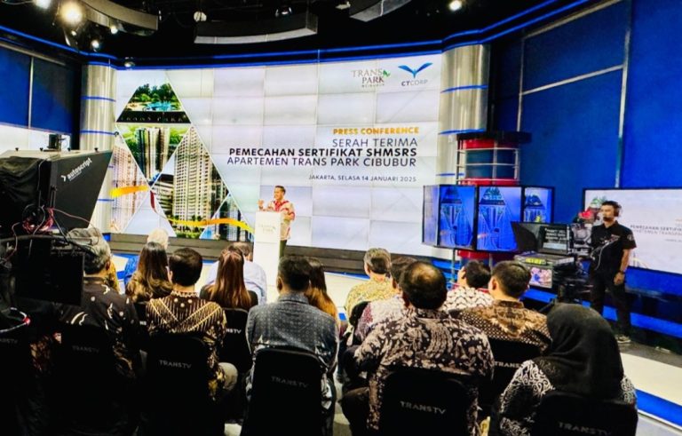 BPN Depok Serahkan 3.216 Sertifikat Trans Icon: Bukti Layanan Cepat dan Profesional