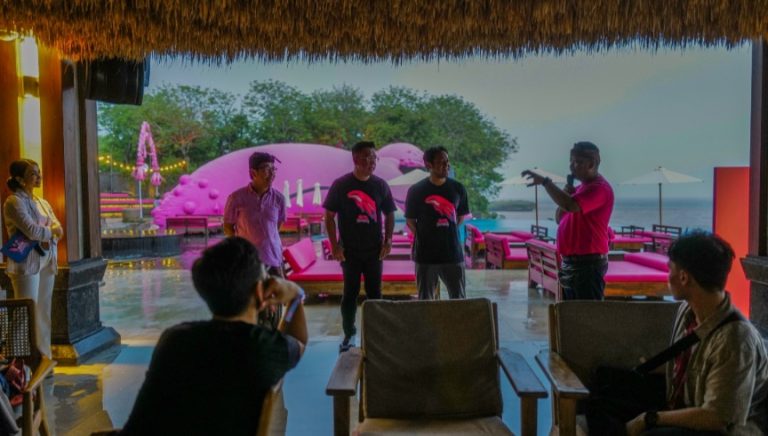Kolaborasi Mahasiswa ISI Surakarta dan PT Humanika Kreatif Design: Harmoni Samudra untuk Budaya Indonesia