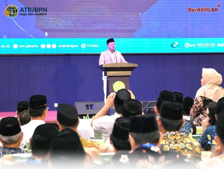 Menteri Nusron Wahid Percepat Sertifikasi Tanah Wakaf, Muhammadiyah Terima 212 Sertifikat