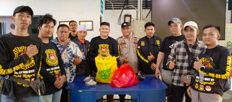 Sinergi Polri, LSM, dan Jurnalis: Berbagi Takjil dalam Semangat Ramadhan