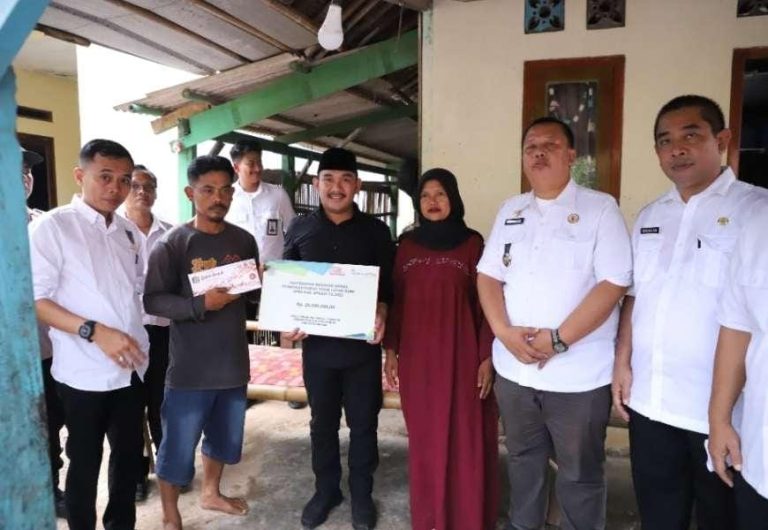 Komitmen 100 Hari Kerja, Bupati Bekasi Terjun Langsung Tinjau Rutilahu dan SPALDS