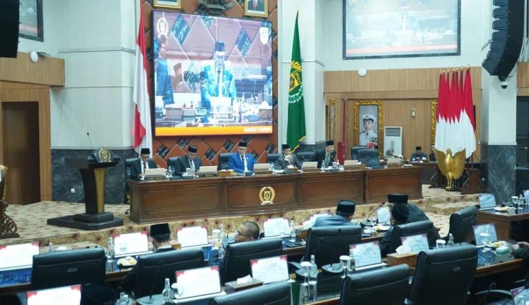 Tiga Raperda Disahkan, Puncak Kembali Terpinggirkan
