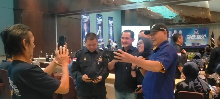 Chandra Rahmansyah Hadiri Pelantikan Ketua DPD Partai NasDem Depok