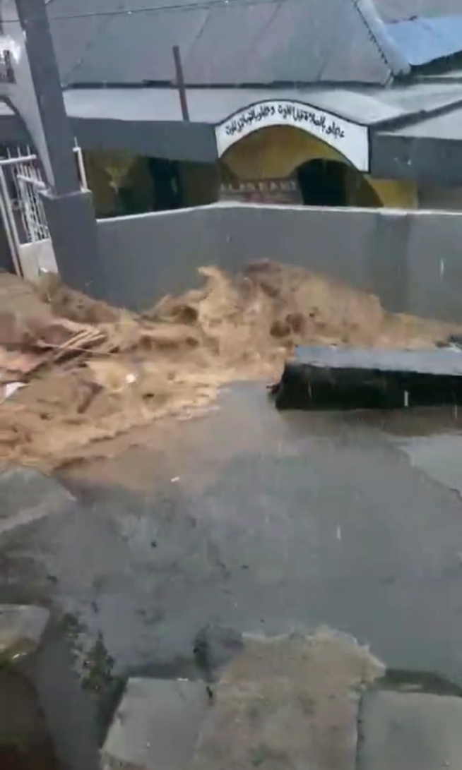 Santri Tewas Tertimbun Longsor, Warga Megamendung Minta Pemerintah Bertindak