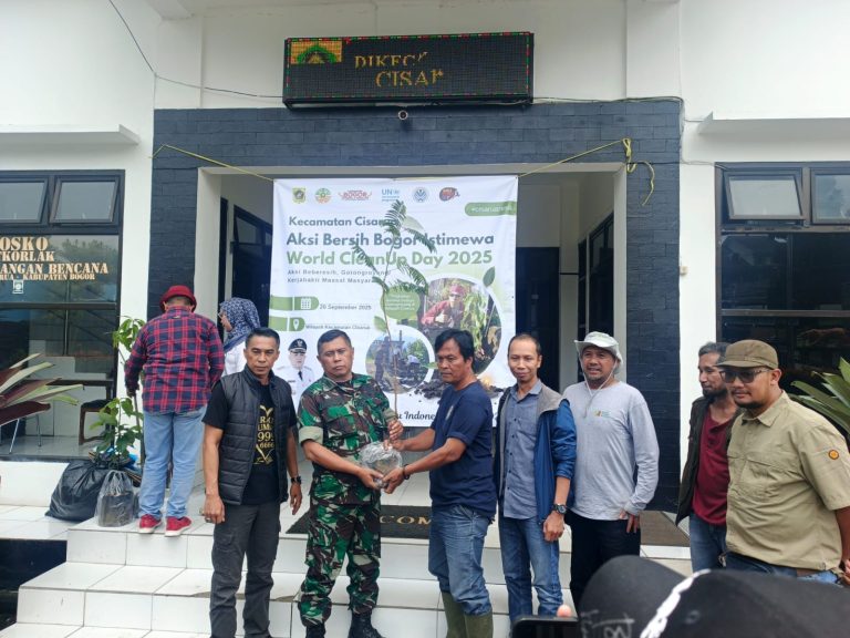Sinergi KLH, Forkopimcam, dan Komunitas Perkuat Penghijauan Puncak