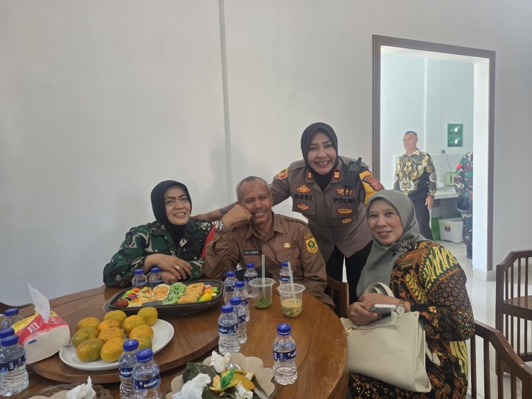 Kapolsek Dramaga dan Muspika Tiga Kecamatan Sambangi Koramil Tamansari Rayakan HUT TNI ke-80
