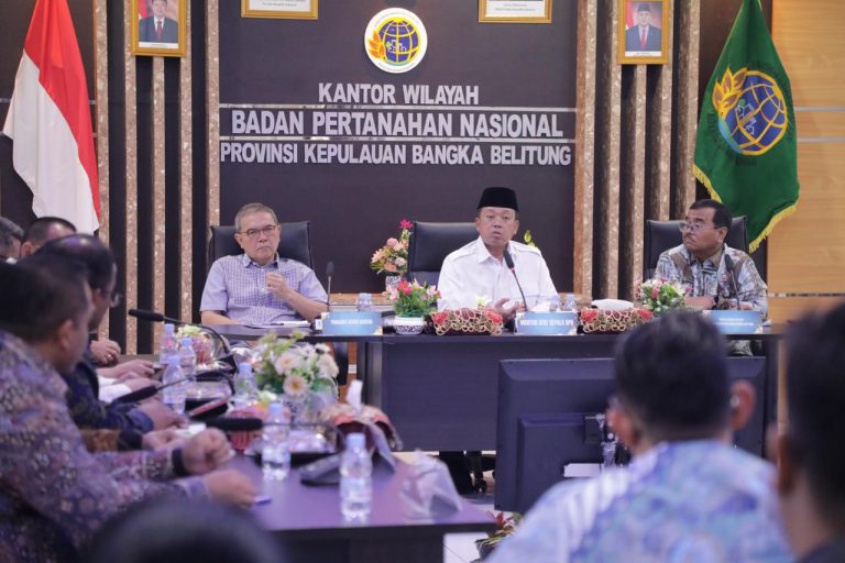 Nusron Wahid Tegaskan BPN Harus Proaktif Legalisasi Tanah Rakyat