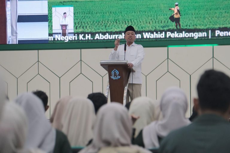 500 Mahasiswa UIN Gus Dur Diterjunkan untuk KKN Tematik Ekoteologi dan Pertanahan